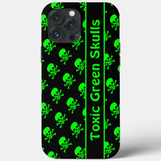 Schwarzes Gehäuse mit grünem Totenkopfmuster und i iPhone 13 Pro Max Hülle