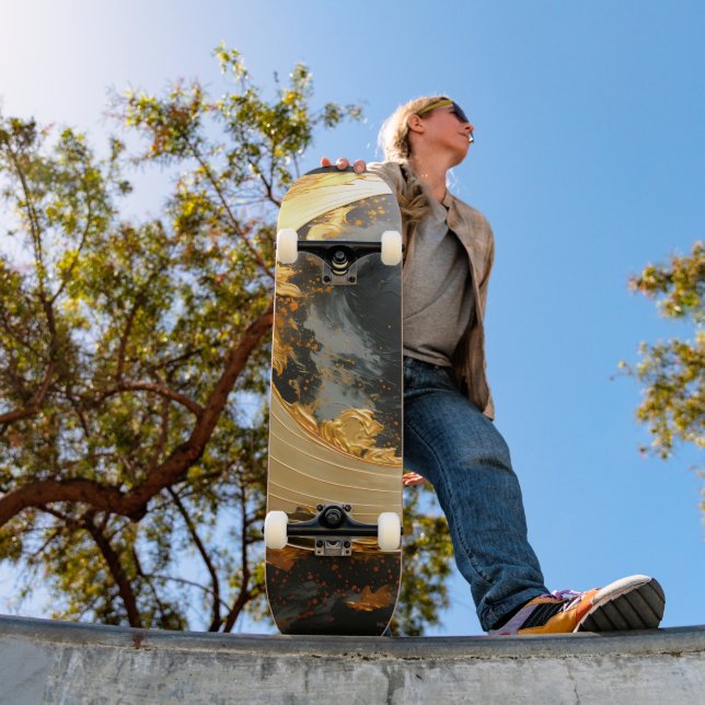 Schwarzes Gold Abstrakt Wirbel Modern Mond Skateboard (Außenbereich 1)