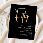 Schwarzes Gold-Script-Budget 50. Geburtstagseinlad<br><div class="desc">Eine moderne,  stilvolle Einladung zu einer 50. Geburtstagsfeier für ihn und sie. Schwarzer Hintergrund und das Wort 50 geschrieben mit großen Imitaten goldenen Buchstaben. Personalisieren und fügen Sie einen Namen und Party-Details hinzu. 1 Blatt = 1 Einladung mit Druckkante bis Kante.</div>