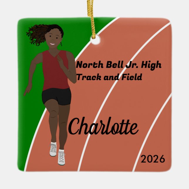 Schwarzes Haar Track and Field Girl in Maroon Blac Keramikornament (Vorderseite)