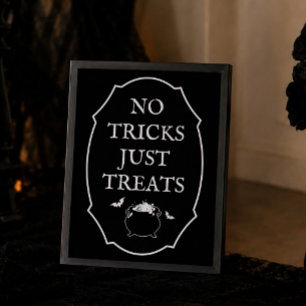 Schwarzes Halloween-Goth-Baby-Shower-Geschenk Poster