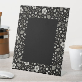 Schwarzes Hawthorn-Blumenmuster Sockelschild