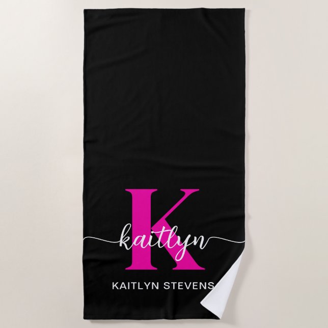 Schwarzes Heißrosa Monogramm Strandtuch (Vorderseite)