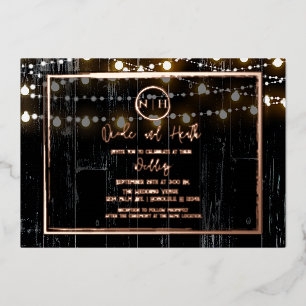 Schwarzes Holz und Streichellichter Elegante Rusti Folieneinladung