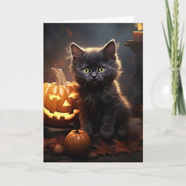 Schwarzes Kätzchen mit KürbisHalloween Feiertagskarte (Vorderseite)
