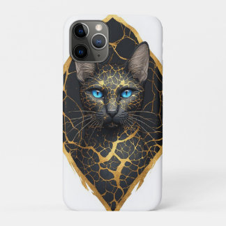 Schwarzes Katzenporträt mit blauen Augen und golde Case-Mate iPhone Hülle