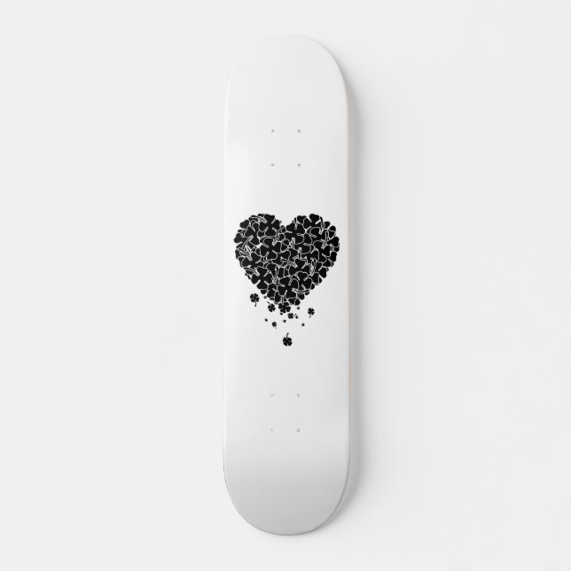 Schwarzes Kleeblatt-Herz Skateboard (Vorne)