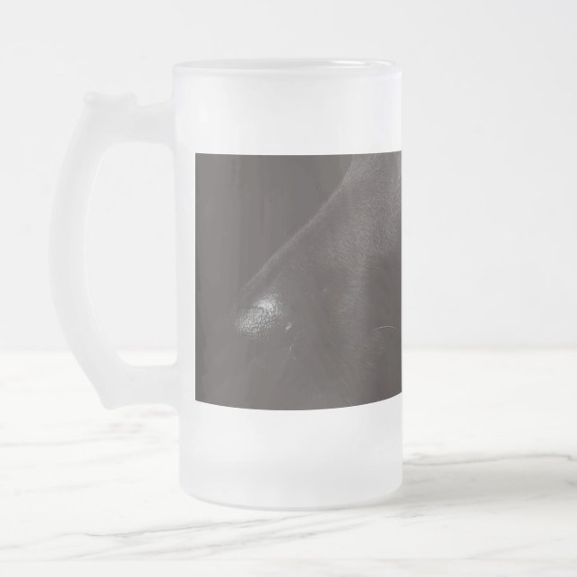 schwarzes Labor Mattglas Bierglas (Links)