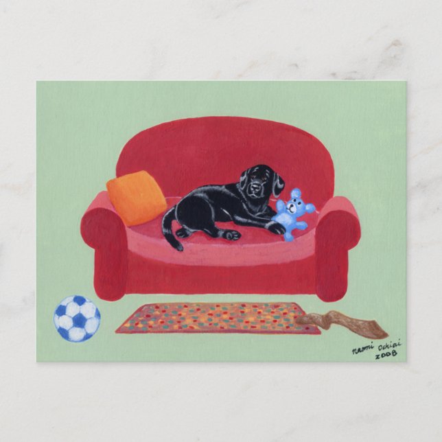 Schwarzes Labrador auf dem rosa Sofa Postkarte (Vorderseite)