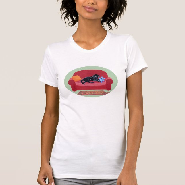Schwarzes Labrador auf der rosa Couch T-Shirt (Vorderseite)