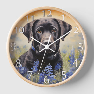 Schwarzes Labrador in Bluebonnets Uhr