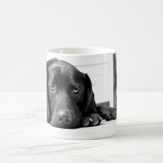 Schwarzes Labrador Tasse (Mittel)