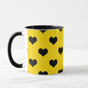 Schwarzes Liebesherz auf gelbem Hintergrund  Tasse
