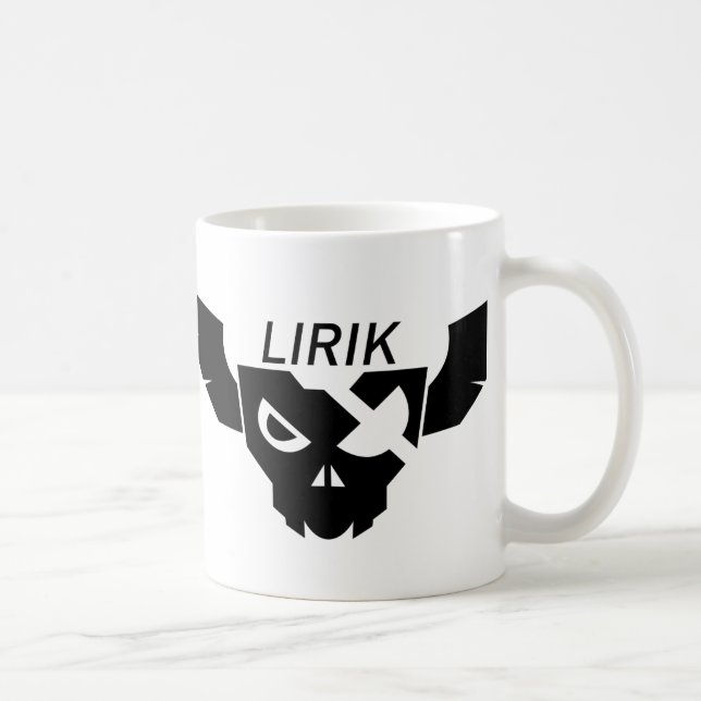 Schwarzes Lirik Logo auf weißer Tasse (Rechts)