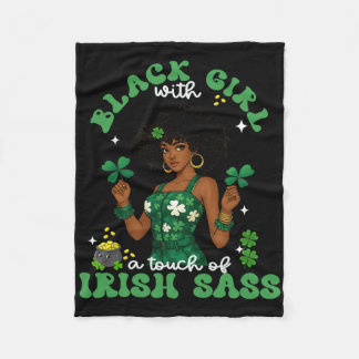 Schwarzes Mädchen mit irischem S St. Patrick's Day Fleecedecke
