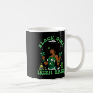 Schwarzes Mädchen mit irischem S St. Patrick's Day Kaffeetasse