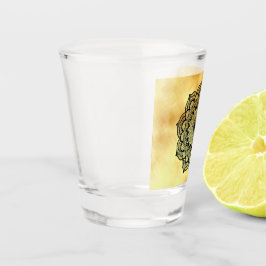 Schwarzes Mandala auf weichem goldfarbenem Hinterg Schnapsglas