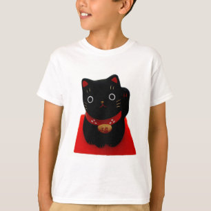 Schwarzes Maneki Neko auf einem roten Teppich T-Shirt