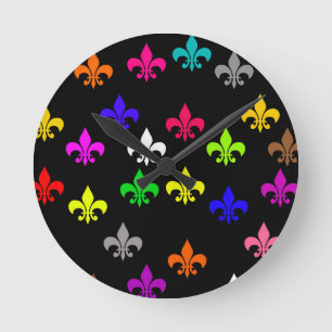 Schwarzes, mehrfarbiges Fleur-de-lis-Muster Runde Wanduhr