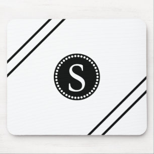 Schwarzes Monogramm mit weißen und schwarzen Strei Mousepad
