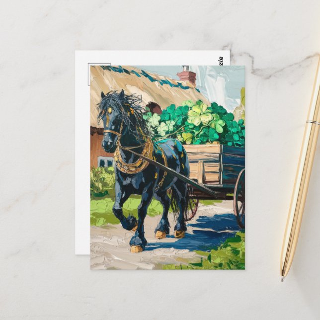 Schwarzes Pferd zieht eine Last von Kleeblättern Postkarte (Vorderseite/Rückseite Beispiel)