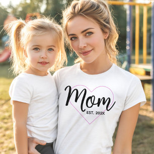 Schwarzes Script Rosa Kontur Herzost Datum Mama Bo T-Shirt