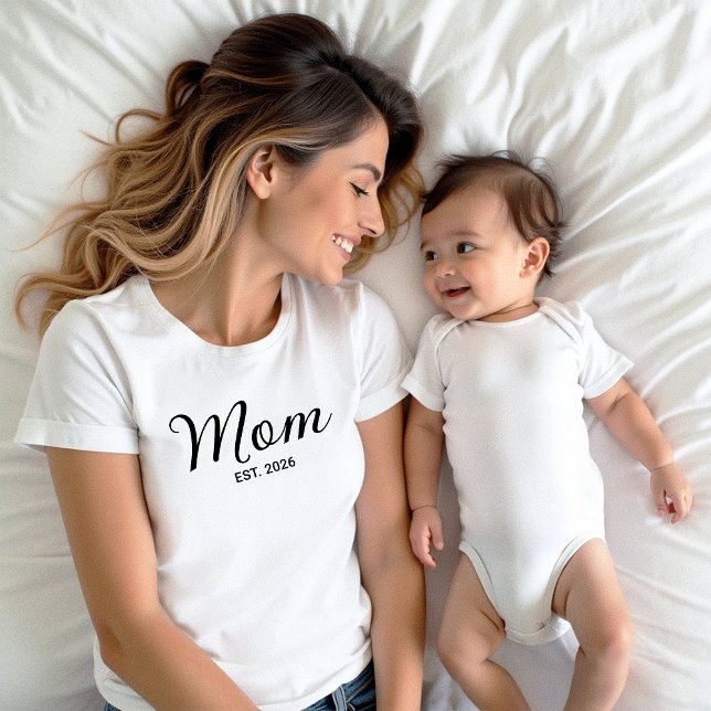Schwarzes Skript Ernannte Mama T-Shirt (Von Creator hochgeladen)
