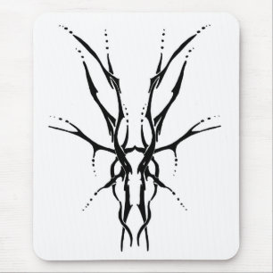 Schwarzes Stammeshirsch-Schädel-Jagd-Design Mousepad