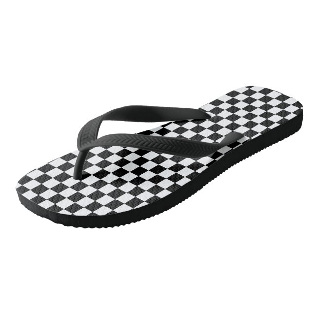 Schwarzes u. weißes Schachbrett Flip Flops (Schrägansicht)