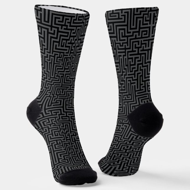 Schwarzes und graues geometrisches Labyrinthmuster Socken (Gewinkelt)