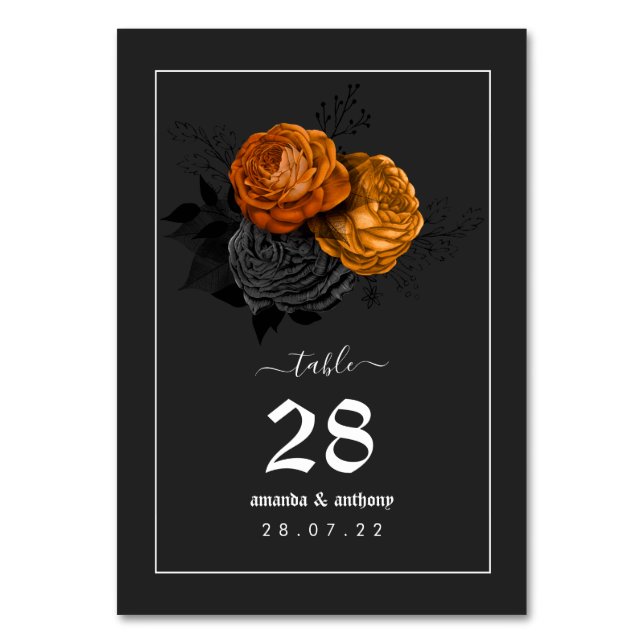 Schwarzes und oranges Halloween-Blumen-Hochzeitsme Tischnummer (Vorderseite)