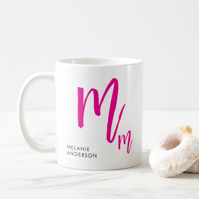 Schwarzes und rosa Schriftmonogramm Kaffeetasse (Mit Donut)