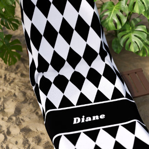 Schwarzes und weißes Diamantmuster personalisiert Strandtuch