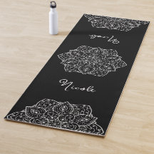 Schwarzes und weißes stilvolles Mandala mit indivi