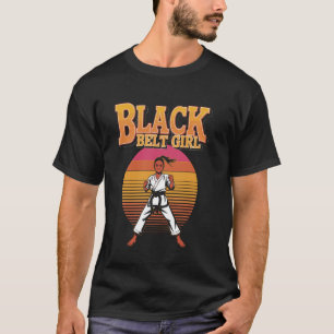 Schwarzgürtel Mädchen Retro Martial Arts Kick Desi T-Shirt