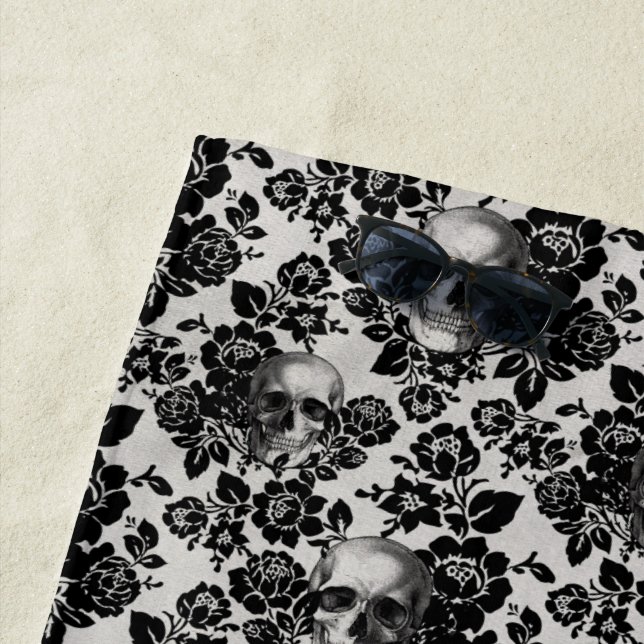 Schwarzweiss-Blumenschädel-Muster Strandtuch (Beispiel)