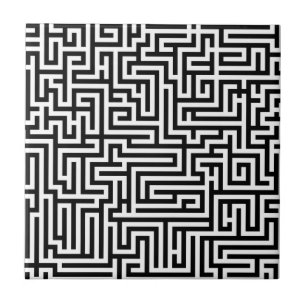 Schwarzweiß-Labyrinth-Muster Fliese