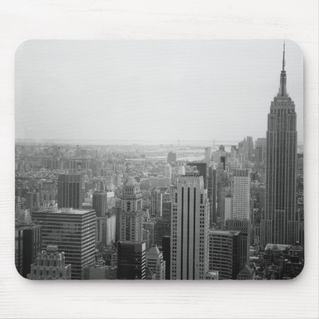 Schwarzweiss-NYC Skyline-Stadtbild Mousepad (Vorne)