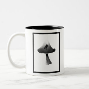 Schwarzweiss-Pilz-Illustrations-Cartoon Zweifarbige Tasse