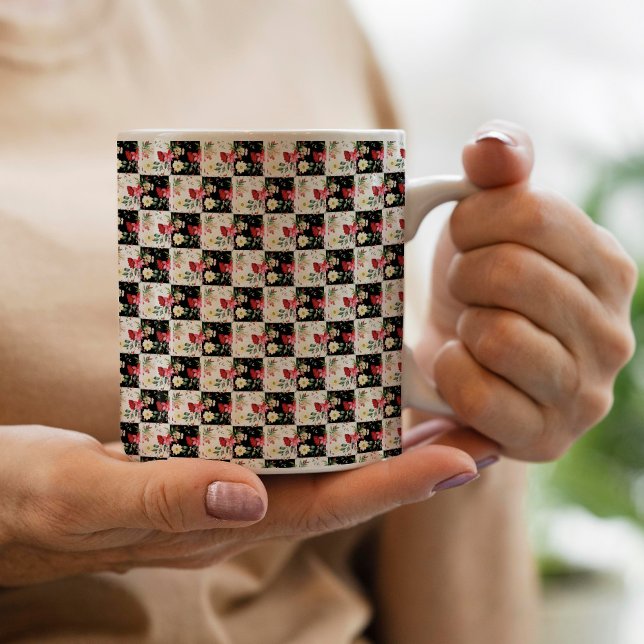 Schwarzweiß-Schachbrett Floral Pink einzigartig Kaffeetasse (Von Creator hochgeladen)