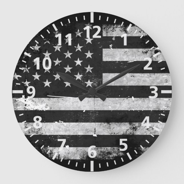 Schwarzweiss-Schmutz-amerikanische Flagge Große Wanduhr (Vorderseite)