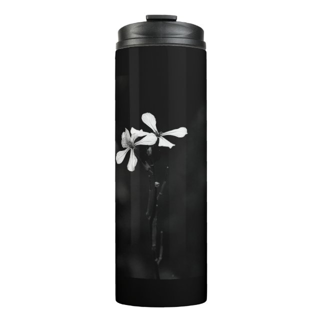 Schwarzweißblumen Thermosbecher (Vorderseite)