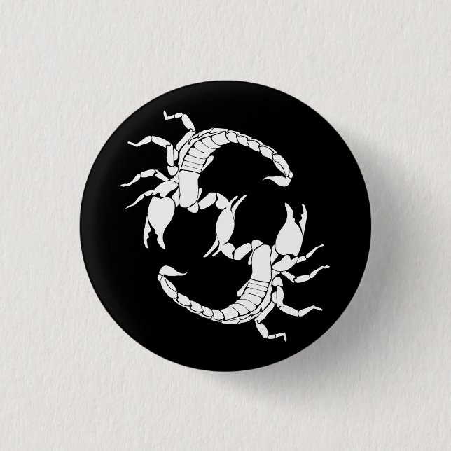 Schwarzweißbuchstaben S - Zwei Skorpione Button (Vorderseite)
