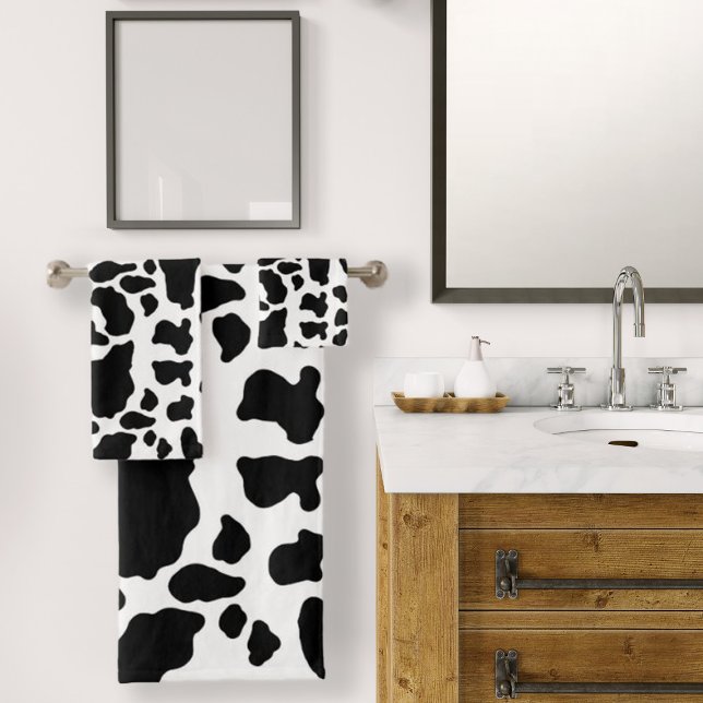 Schwarzweißdruck Badhandtuch Set (Black & White Cow Spots Animal Print Pattern Bath Towel Set by Looly Elzayat)
