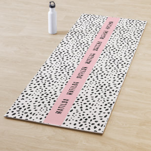 Schwarzweißfleck mit rosa Streifen personalisiert Yogamatte