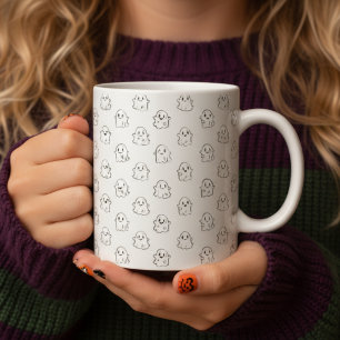 Schwarzweißhandgezeichnete Niedliche Flying Ghosts Kaffeetasse