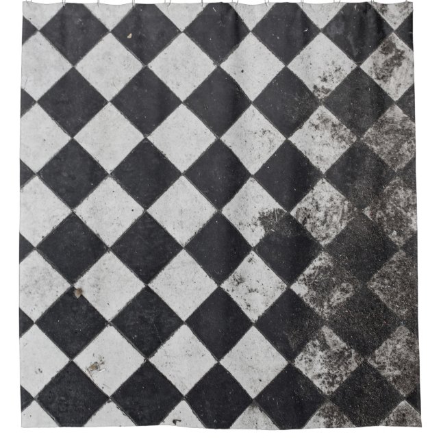 Schwarzweißharlequin-Grafik Duschvorhang (Vorderseite)