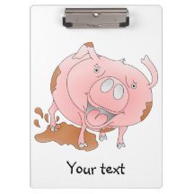 Schweine in schlammiger Pfütze