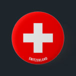 Schweiz Flagge Charming Patriotic Button<br><div class="desc">Die Flag Charming Patriotic Button mit der Schweiz-Fahne auf dem Button. Der Name des Landes ist in das Design am unteren Rand des Bildes eingebunden. Text ist vollständig anpassbar mit "Anpassen!" Eigenschaft. Dieser schöne Schweizer Button ist das stilvolle Geschenk für jeden Anlass. © 2022 CountriesOfTheWorld</div>