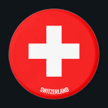 Schweiz Flaggenbezeichnung Rotes Weißes Kreuz Magnet<br><div class="desc">Die Schweizer Fahne-Inschrift Rotes Weißes Kreuz-Magnet mit der Schweizer Fahne in den Farben Rot und Weiß auf dem Magneten. Die Schweiz in der Weißen Farbe ist subtil in das Flaggendesign eingebunden. Der Schweizer Magnet ist das stilvolle Geschenk für alle Schweizer, die stolz auf ihr Erbe sind. Die Flagge der Schweiz...</div>